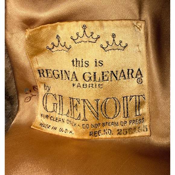 Vintage Glenoit Faux Fur Cape-let - Regal Brown - Plush Texture - Picture 6 of 7